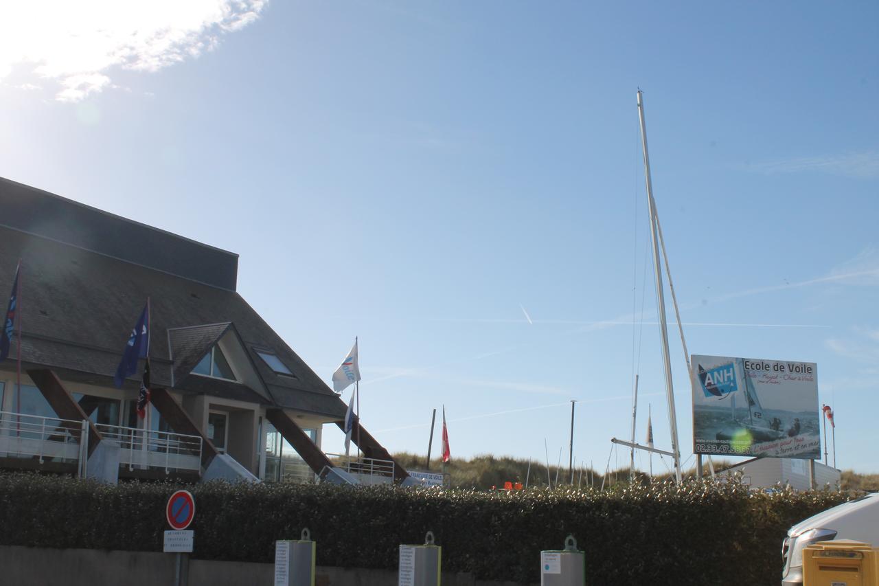 Gite A La Ferme Entre Terre Et Mer Herenguerville Exterior photo